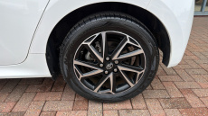 Toyota Yaris 1.5 Hybrid Design 5dr CVT Hybrid Hatchback